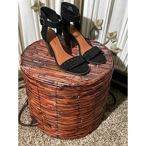 LUCKY Brand Odonnah Sandals. NWOT - Picture 1 of 6